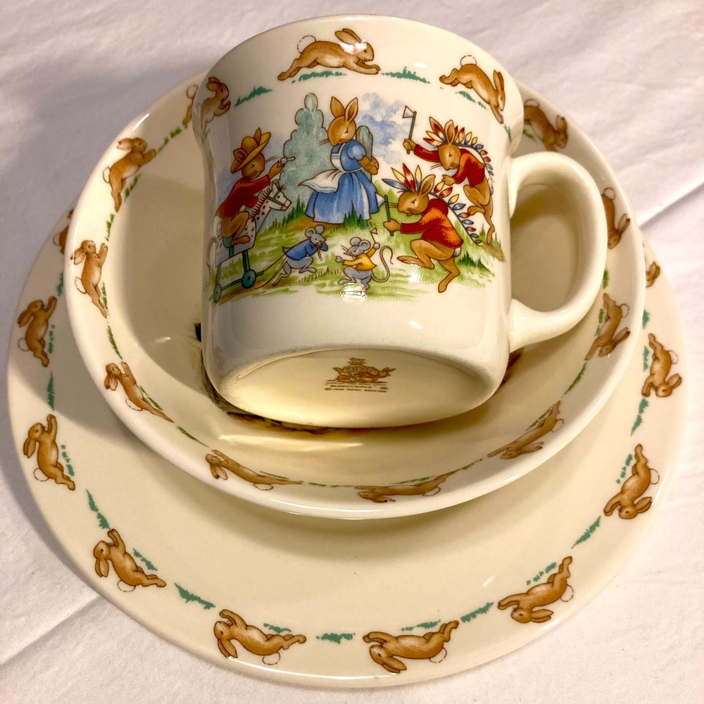 Vintage 1936 Bunnykins Dish Set